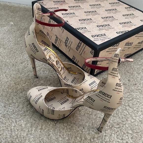 Woman’s Gucci Heels size 37 - Picture 2 of 9